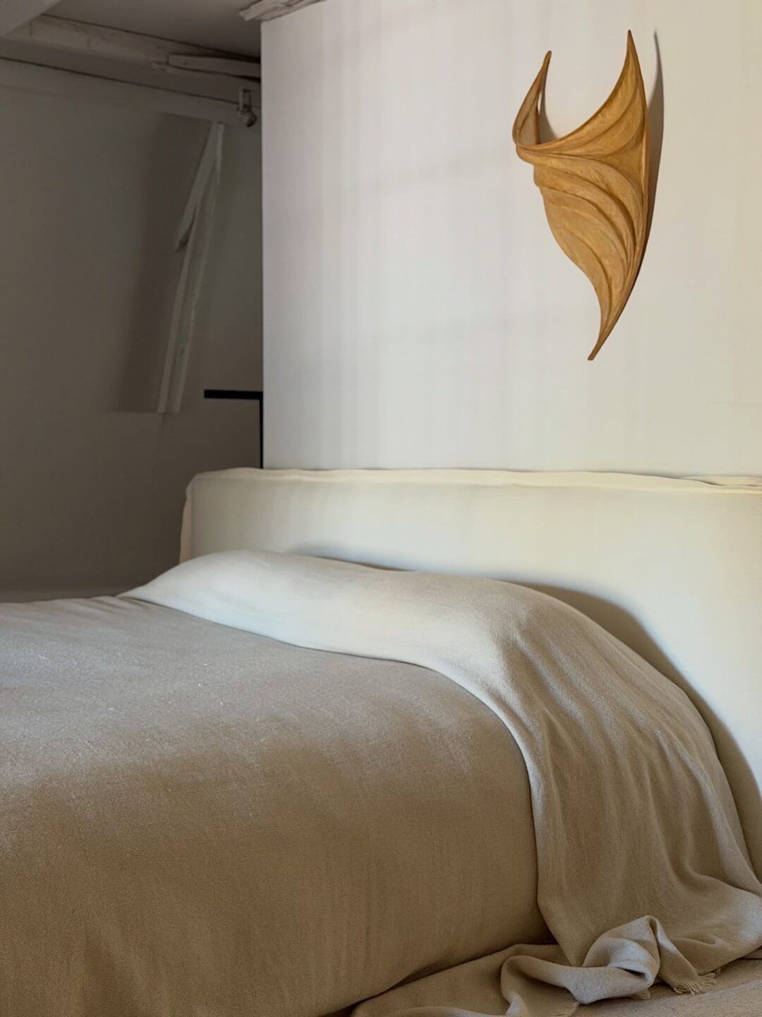 Michael Del Piero Hampton Slip Cover Bed